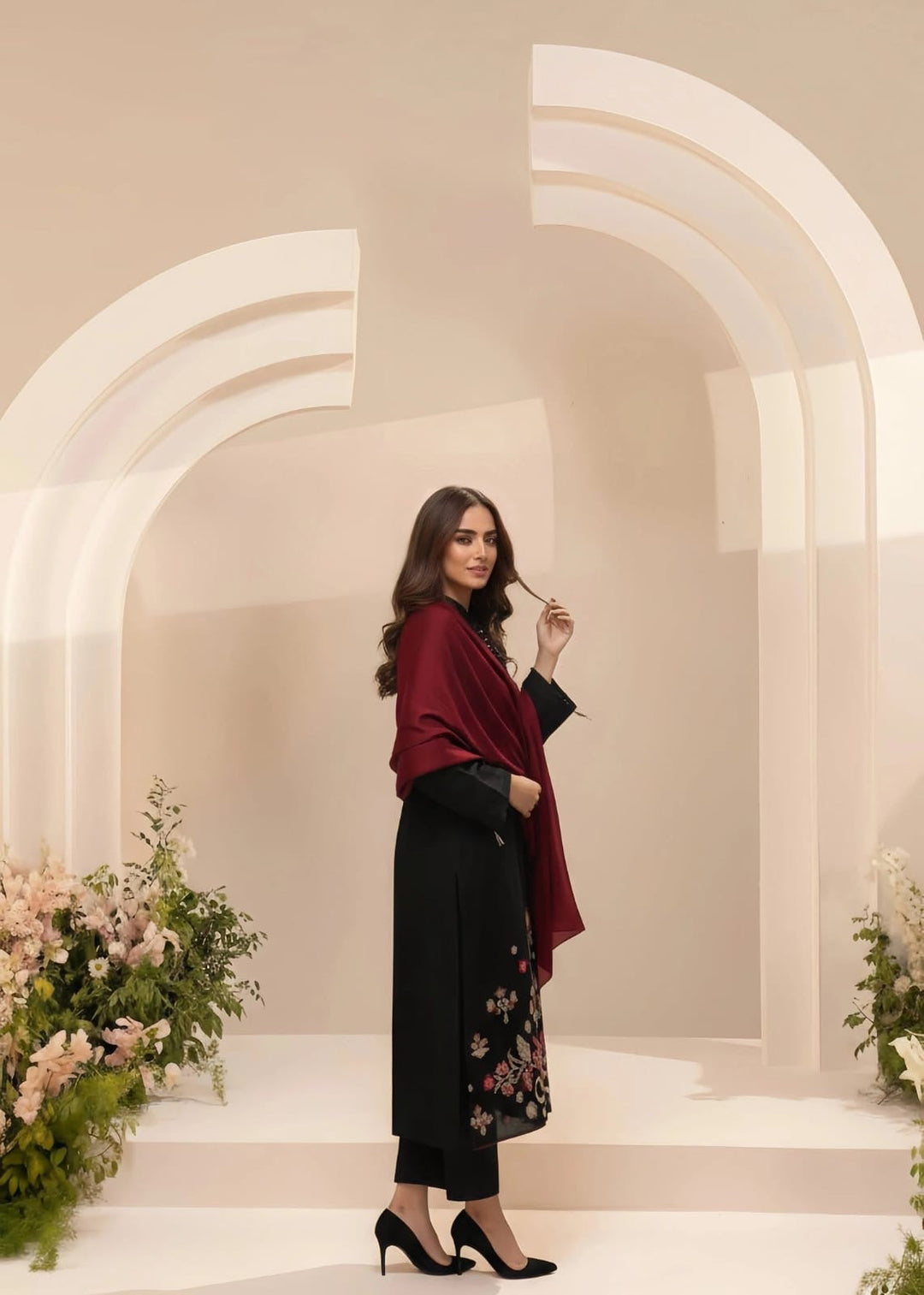 QALAMKAR - 3PC LAWN EMBROIDERED SHIRT WITH JACQUARD WEAVED EMBROIDERED DUPATTA AND COTTON TROUSER 1700