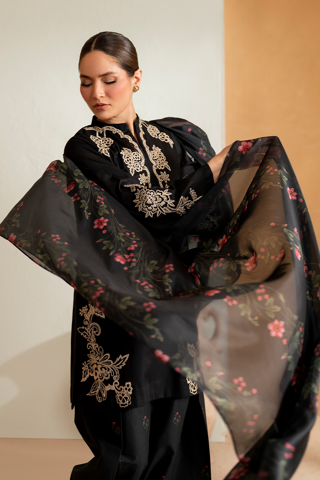 IZNIK- 3PC LAWN EMBROIDERED SHIRT WITH CHIFFON PRINTED DUPATTA AND EMB TROUSER