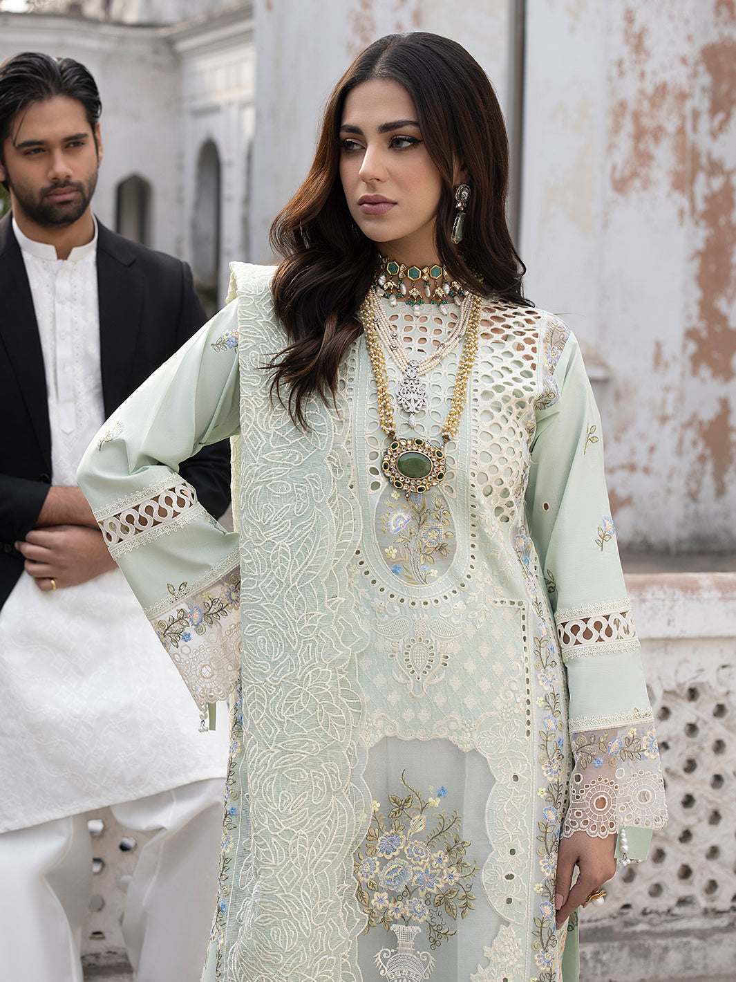 MAHNUR | SELINA | UNSTITCHED LAWN 3PC EMBROIDERED SUITE