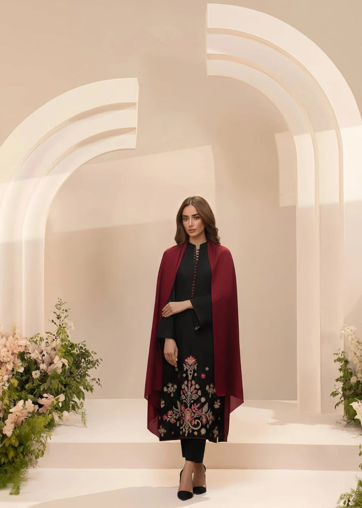 QALAMKAR - 3PC LAWN EMBROIDERED SHIRT WITH JACQUARD WEAVED EMBROIDERED DUPATTA AND COTTON TROUSER 1700