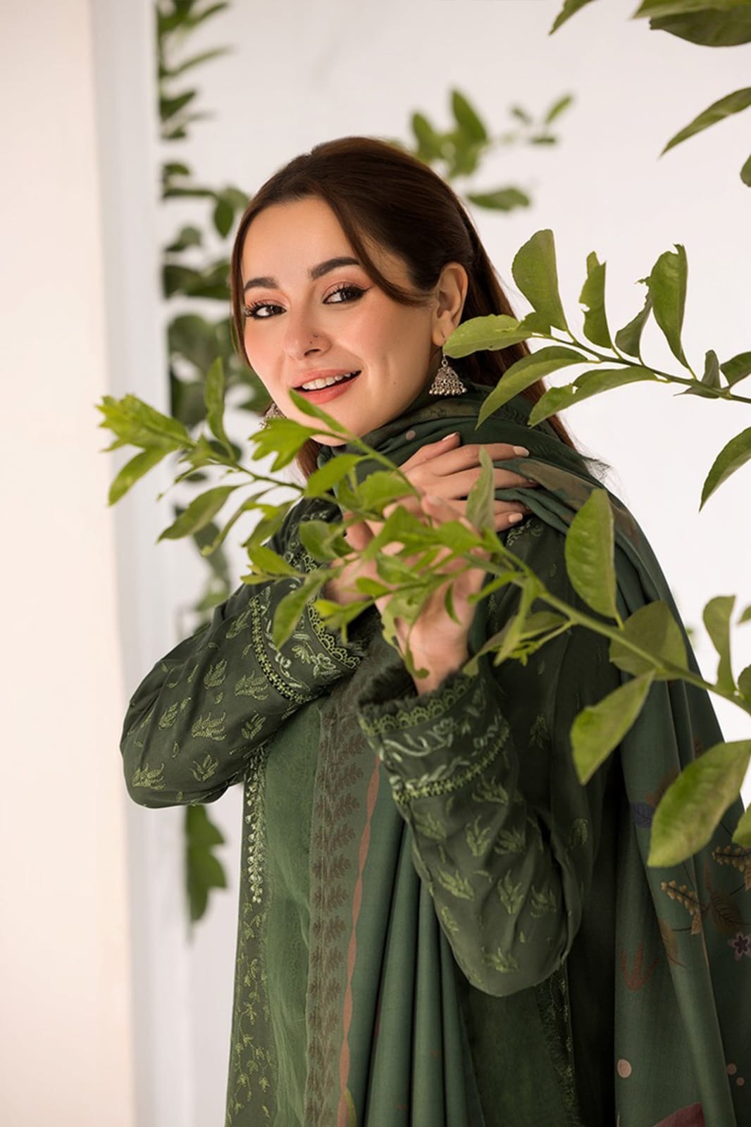 Hania Amir – EC667 | UNSTITCHED | EMBROIDERED 3 PIECE